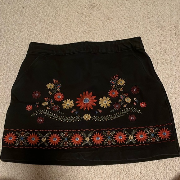 Dresses & Skirts - Embroidered floral denim skirt